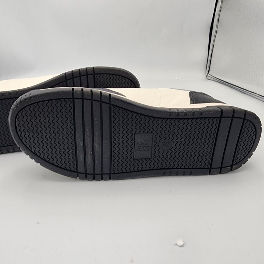 No Boundaries Womens Lace Up White w/Black Trim Comfort Court Sneaker Size 7.5 N - Picture 12 of 12